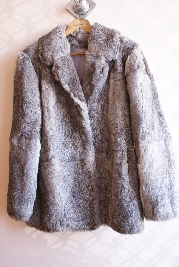 All The Wyld Things Ladies Grey Vintage Genuine Rabbit Fur Coat Size 1418